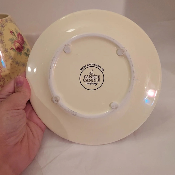 Yankee Candle Large Jar Rose Floral Design Shade and Matching Plate - Picture 10 of 10